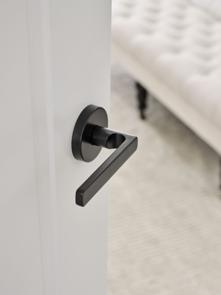 Schlage Medio Series