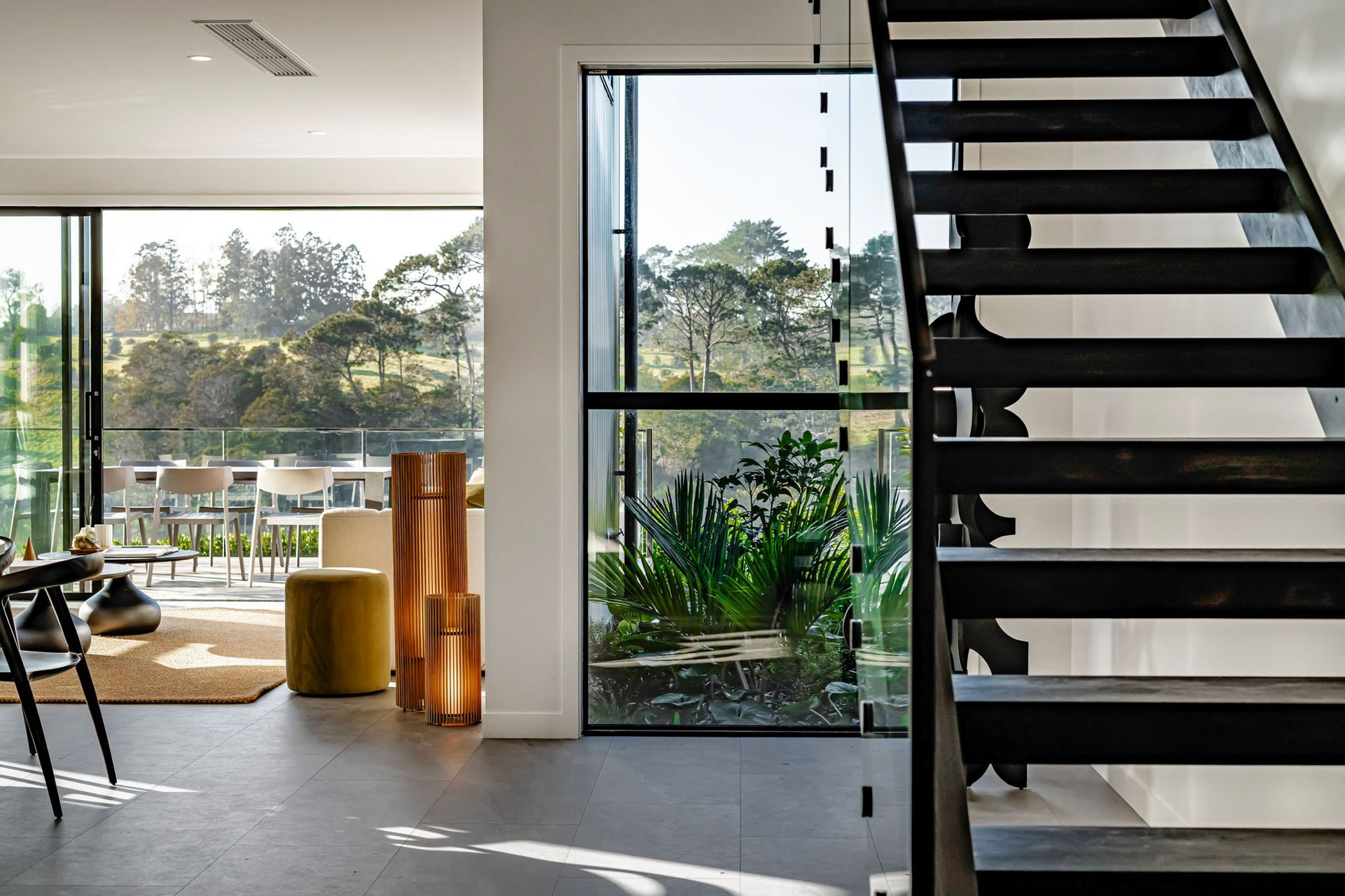 Luxury Home & Income (9)
