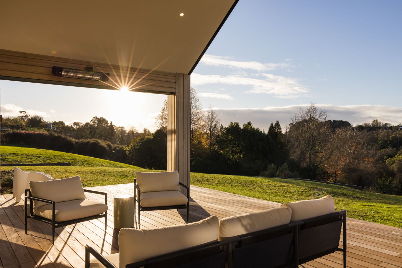 Stunning Riverside Home (8)