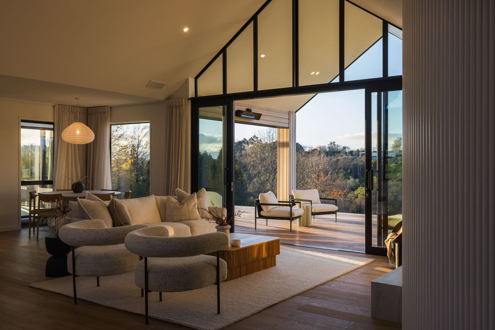 Stunning Riverside Home (9)