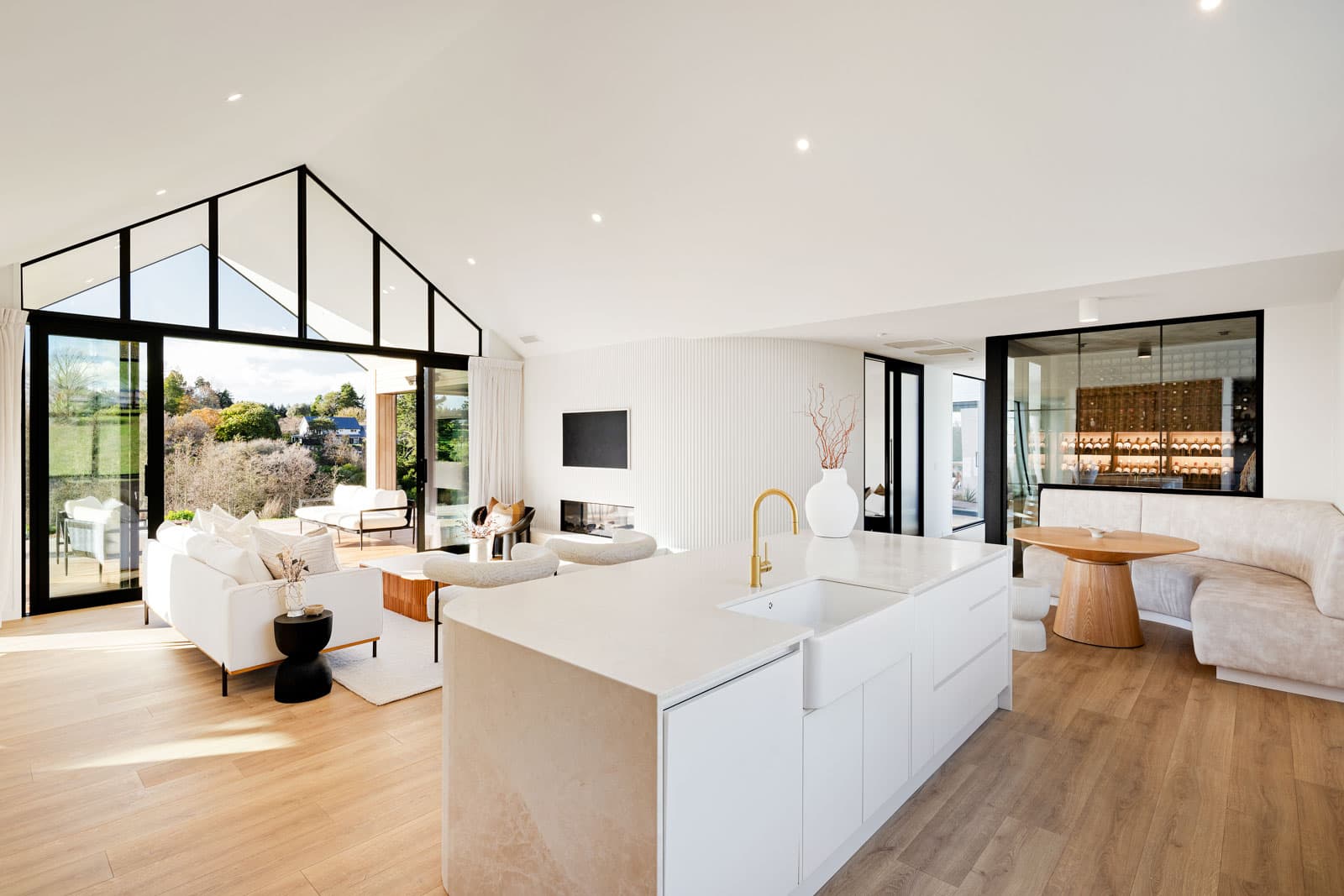 Stunning Riverside Home (12)